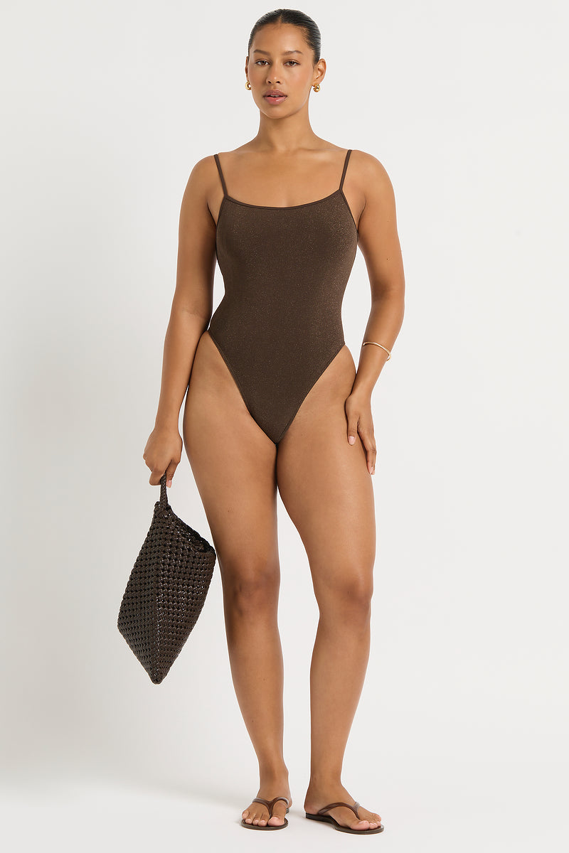 Low Palace One Piece
