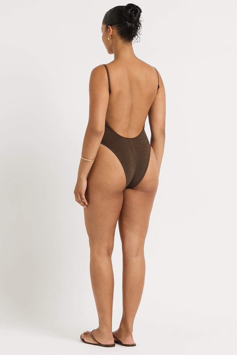 Low Palace One Piece