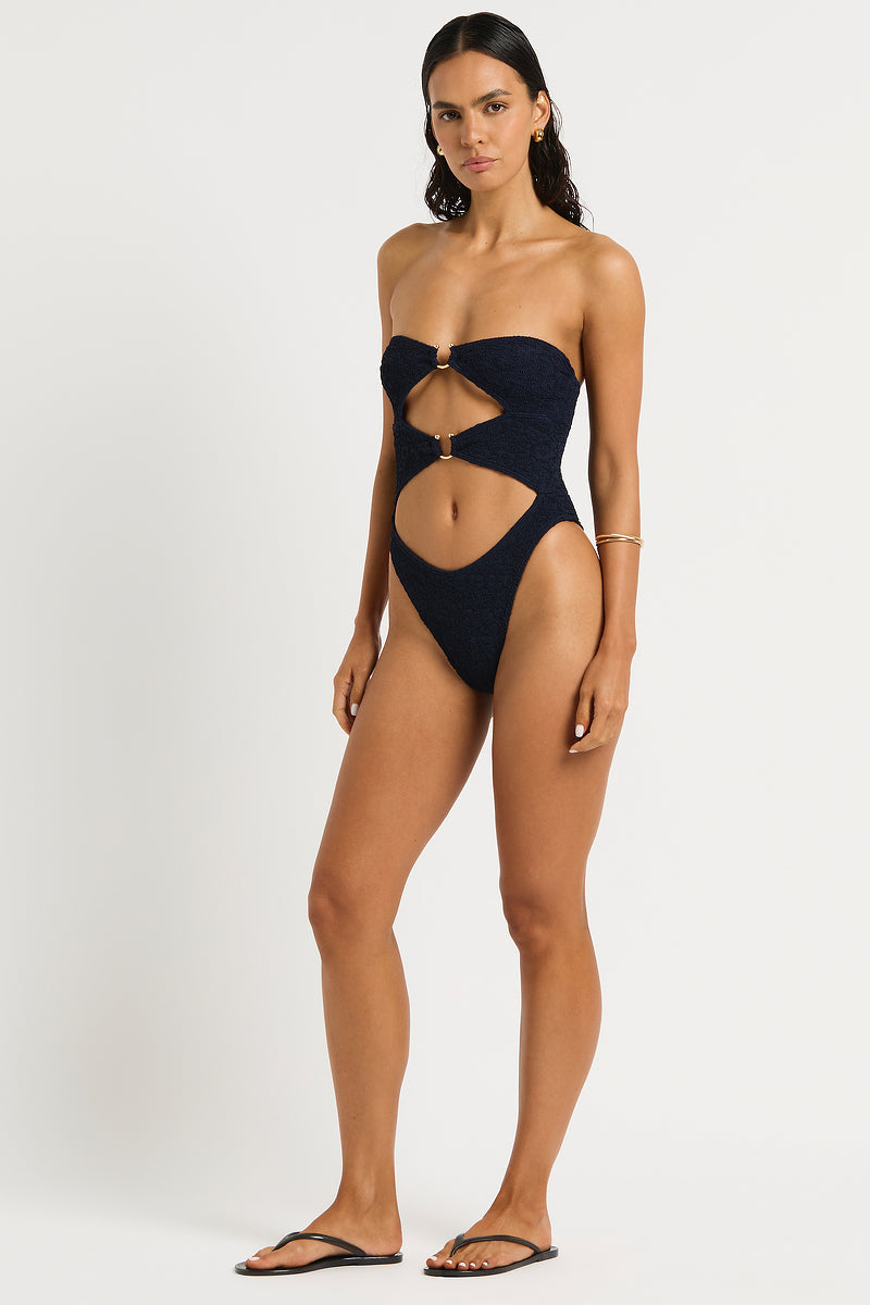 Lark One Piece