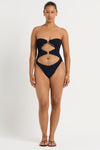 Lark One Piece