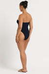 Lark One Piece