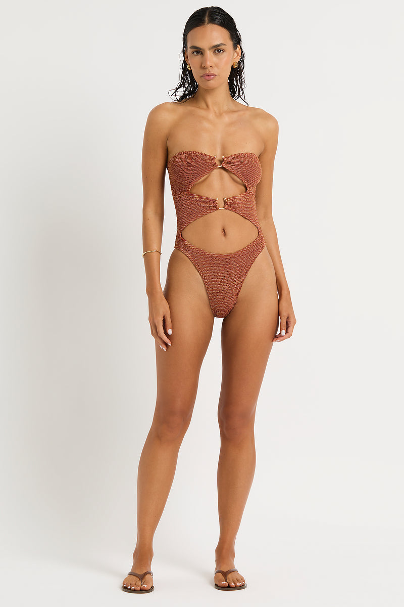 Lark One Piece